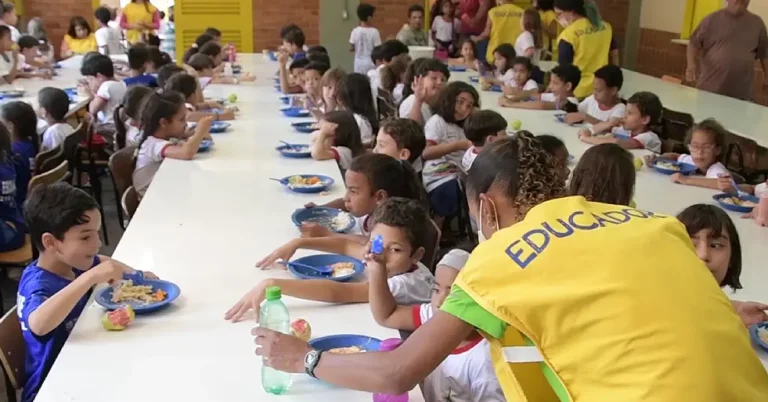 o que é um educador social
