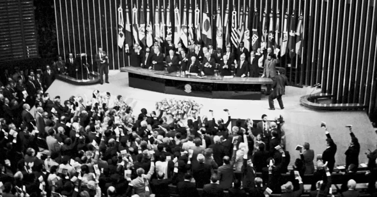 Promulgação da Constituição de 1988